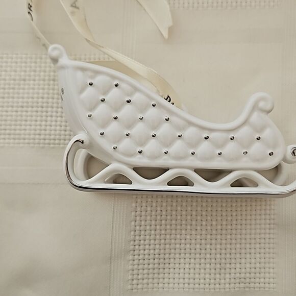 Pandora Holiday 2014 Sleigh Ornament White/ Silver - Picture 12 of 16